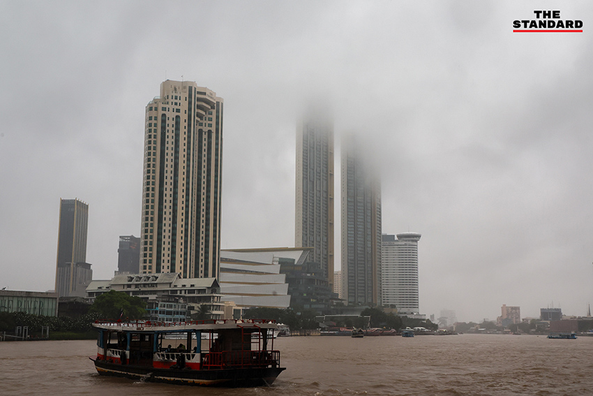 ภาพแผนที่แสดงพื้นที่เสี่ยงฝนตกหนักถึงหนักมากและน้ำท่วมฉับพลันตามประกาศกรมอุตุนิยมวิทยา 12