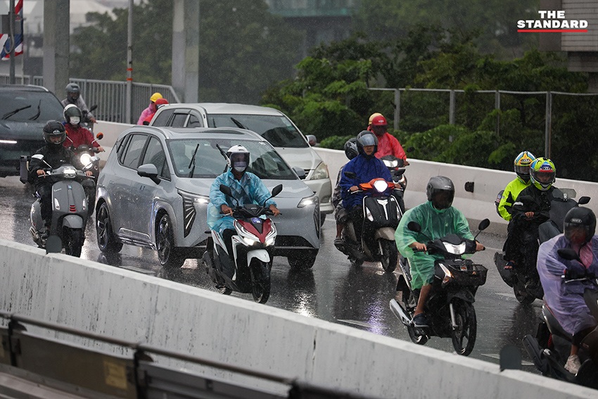 ภาพแผนที่แสดงพื้นที่เสี่ยงฝนตกหนักถึงหนักมากและน้ำท่วมฉับพลันตามประกาศกรมอุตุนิยมวิทยา 5