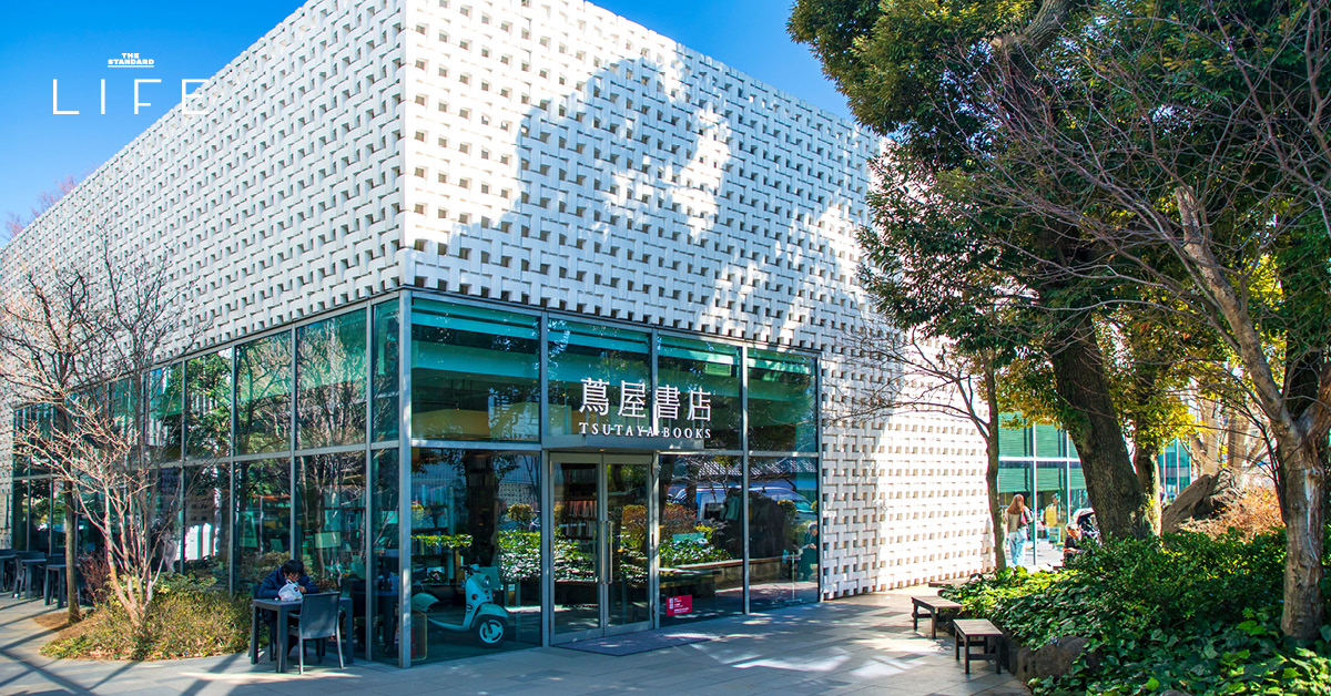 ภาพร้านหนังสือ TSUTAYA BOOKSTORE ที่ญี่ปุ่น