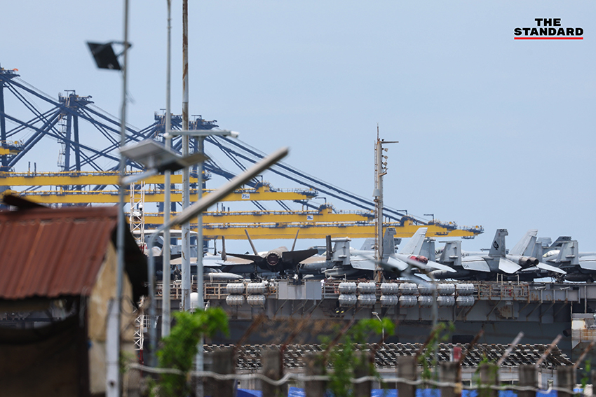 เรือบรรทุกเครื่องบิน USS Abraham Lincoln เทียบท่าแหลมฉบัง จังหวัดชลบุรี 4