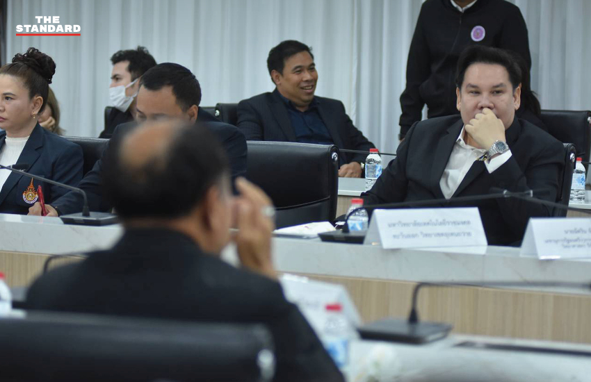 ศ.ดร.ยศชนัน วงศ์สวัสดิ์ และ พล.ต.ท. สยาม บุญสม แถลงข่าวมาตรการแก้ปัญหาพื้นที่พิพาทอุเทนถวาย-ปทุมวัน 2