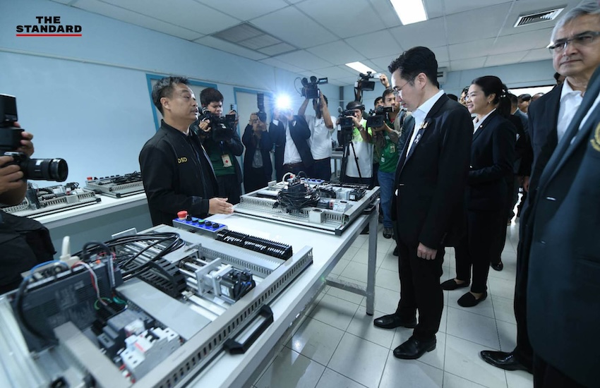 ศ.ดร.ยศชนัน วงศ์สวัสดิ์ รองนายกรัฐมนตรีและรัฐมนตรีว่าการกระทรวง อว. ตรวจเยี่ยมกรมสถาบันพัฒนาฝีมือแรงงาน 1 สมุทรปราการ 3