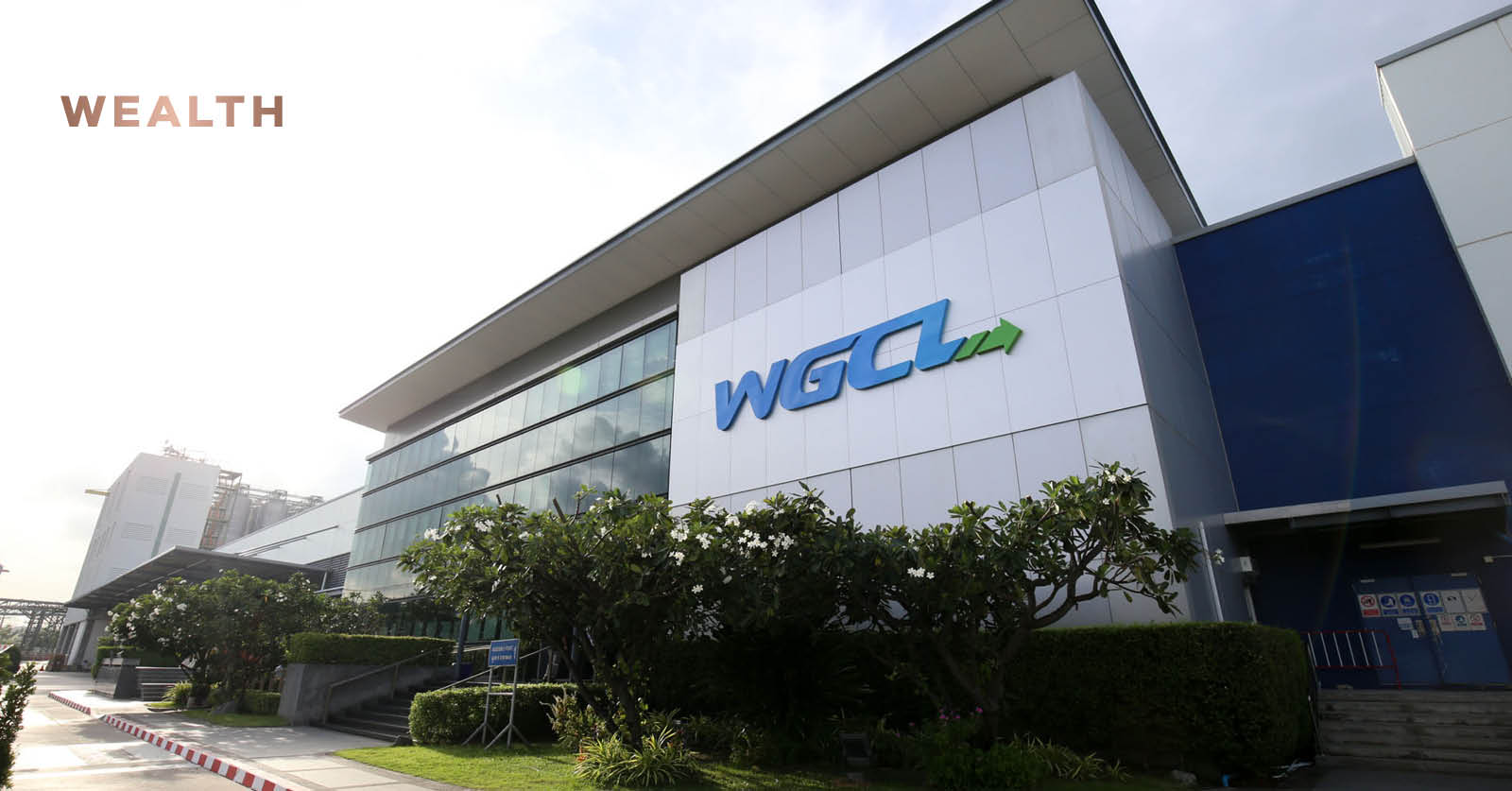 ภาพอาคารศูนย์กระจายสินค้า WGCL IDC ที่ทันสมัย พร้อมโลโก้กองทรัสต์ WHART