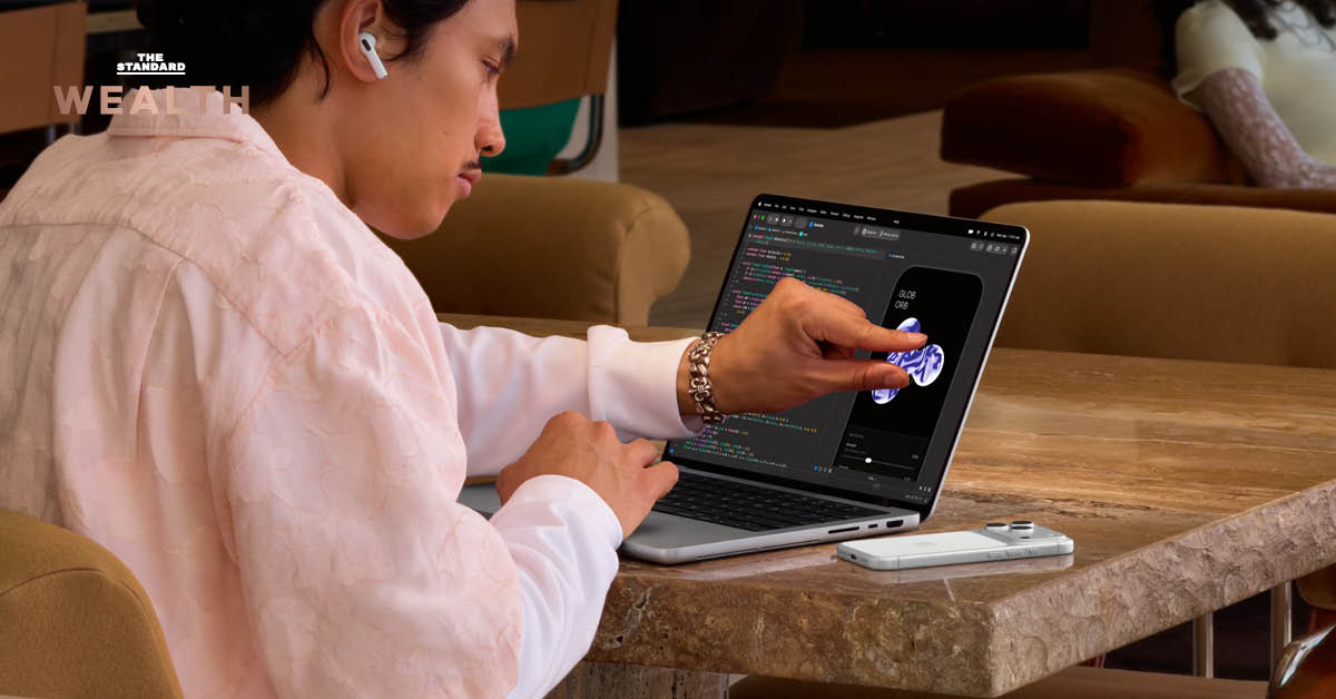 MacBook Pro รุ่นใหม่หน้าจอสัมผัสพร้อมจอภาพ PROLED XDR