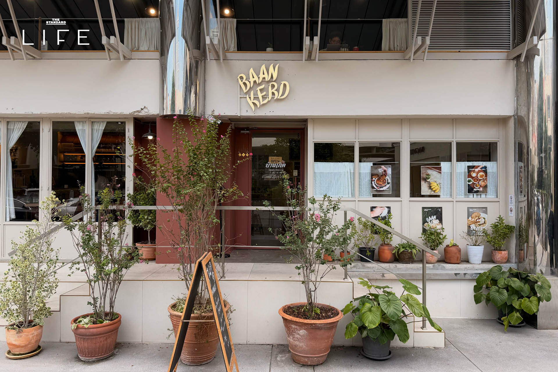 บรรยากาศภายในร้าน BAAN KERD คาเฟ่และบรันช์ย่านชิดลม ที่เน้นวัตถุดิบจากฟาร์มไทย 1