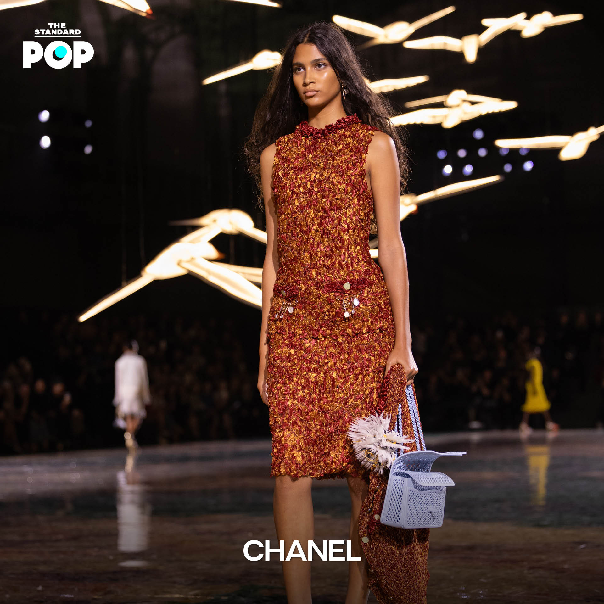 ภาพรวมบรรยากาศและลุคเด่นจาก Paris Fashion Week Spring/Summer 2027 7