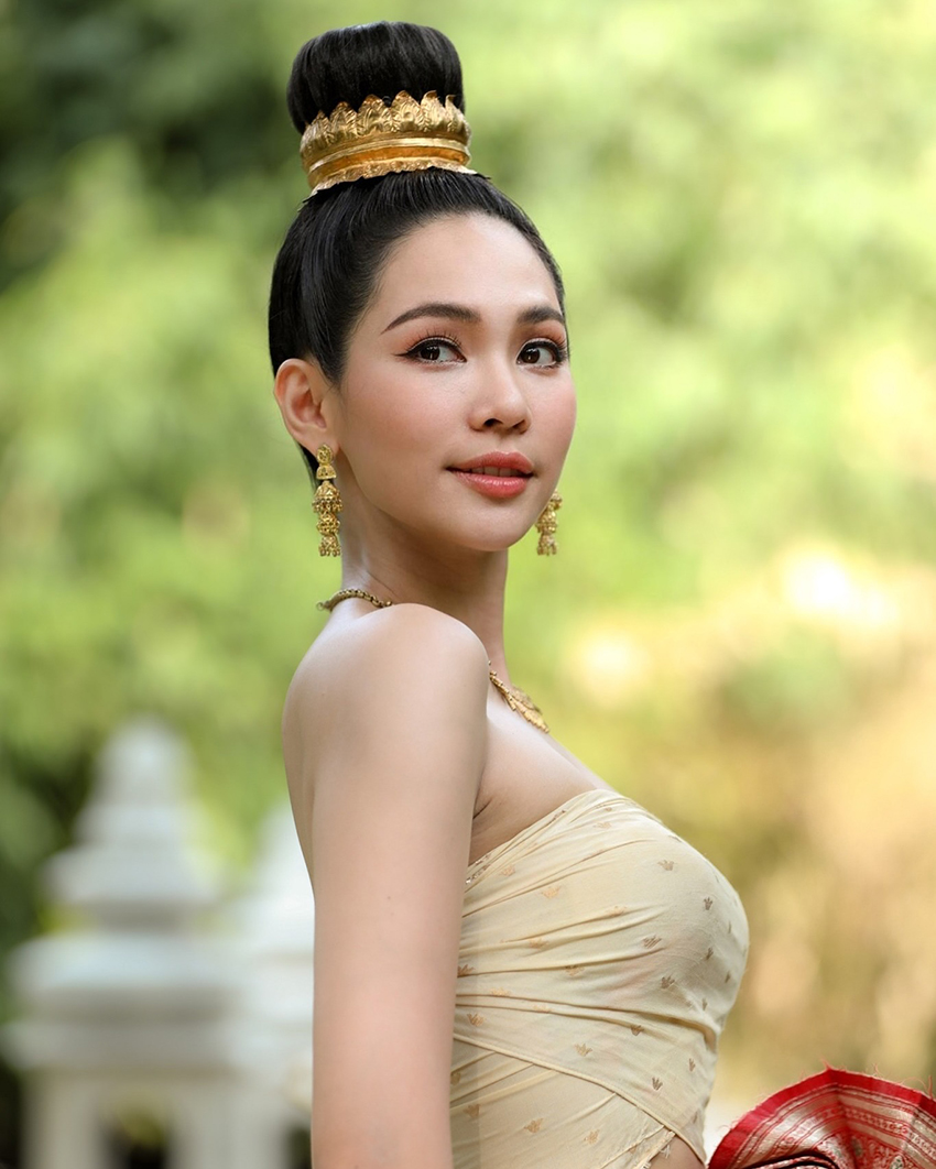 ภาพบุคคลของ บิ๊นท์ สิรีธร นักแสดงและนางงาม 4