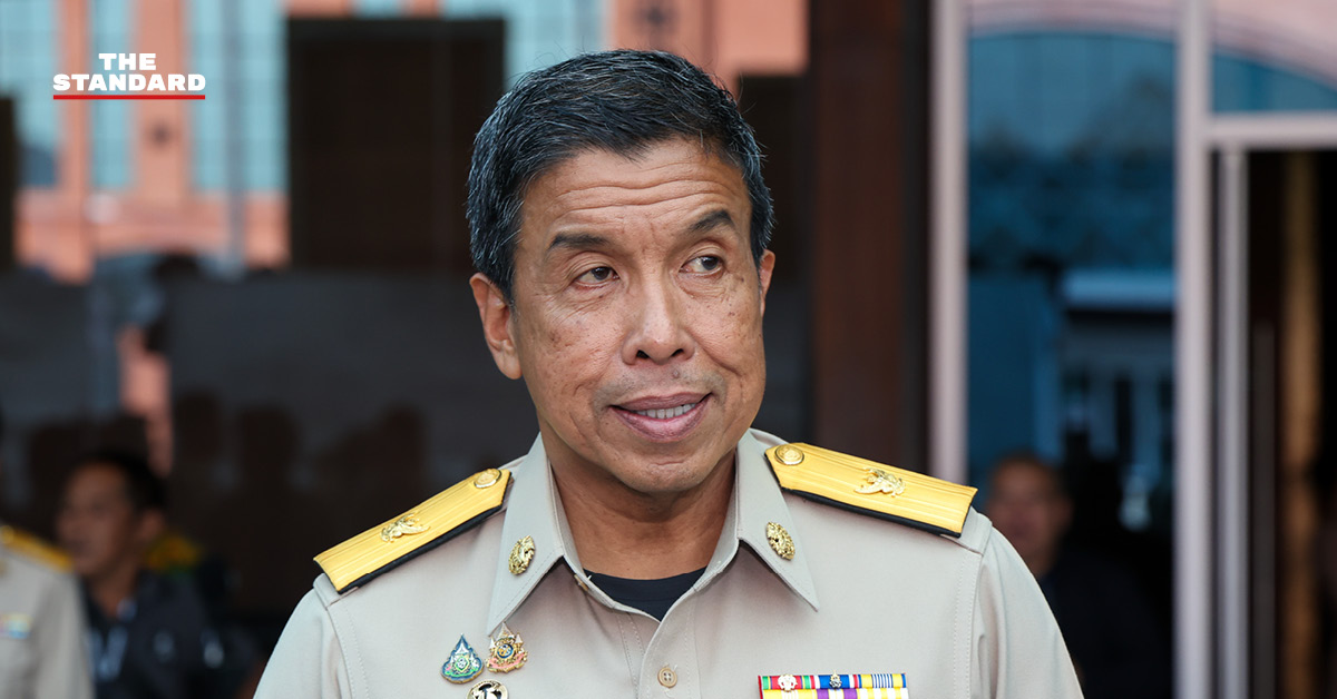 ชัชชาติ สิทธิพันธุ์ ผู้ว่าราชการกรุงเทพมหานคร ลงพื้นที่ติดตามสถานการณ์น้ำและพูดถึงการเยียวยาน้ำท่วม