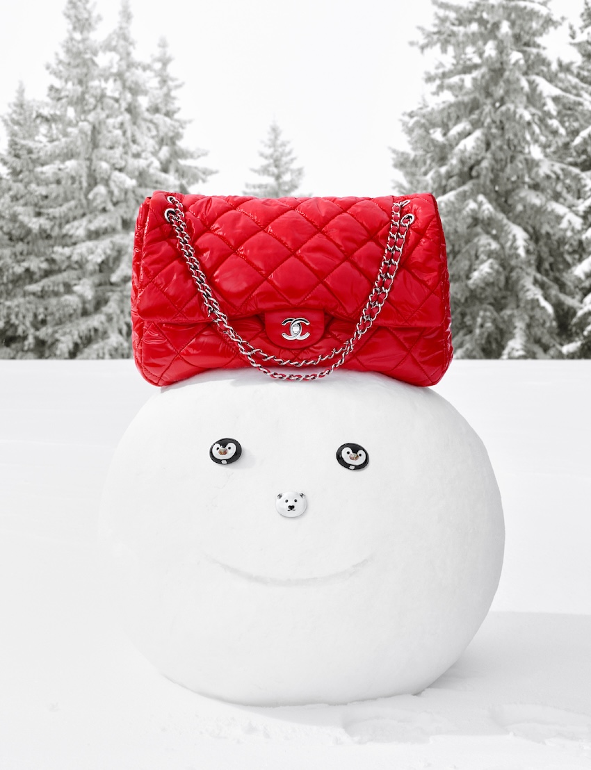 นางแบบในชุดจากคอลเล็กชัน CHANEL Coco Neige 2026 สำหรับฤดูหนาว 8