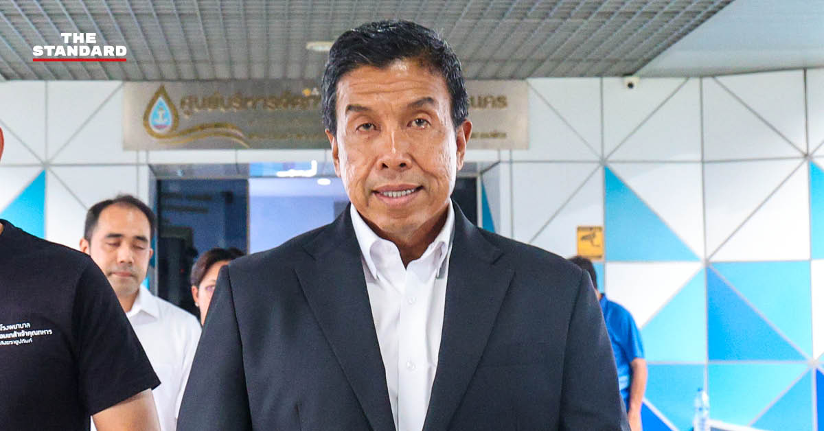 ชัชชาติ สิทธิพันธุ์ ผู้ว่าราชการกรุงเทพมหานคร กำลังชี้แจง