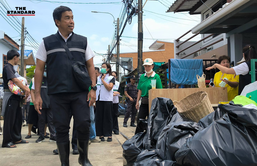 ชัชชาติ สิทธิพันธุ์ ผู้ว่าฯ กทม. ลงพื้นที่ติดตามสถานการณ์น้ำท่วมและช่วยเหลือประชาชน 1
