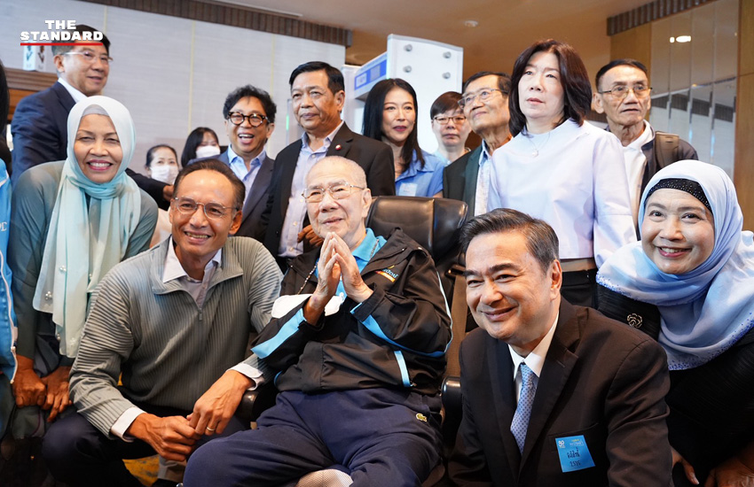อดีตและปัจจุบันสมาชิกพรรคประชาธิปัตย์ร่วมงานคืนสู่เหย้า ‘กาลครั้งหนึ่ง ณ บ้านฟ้า’ ฉลอง 80 ปี 12