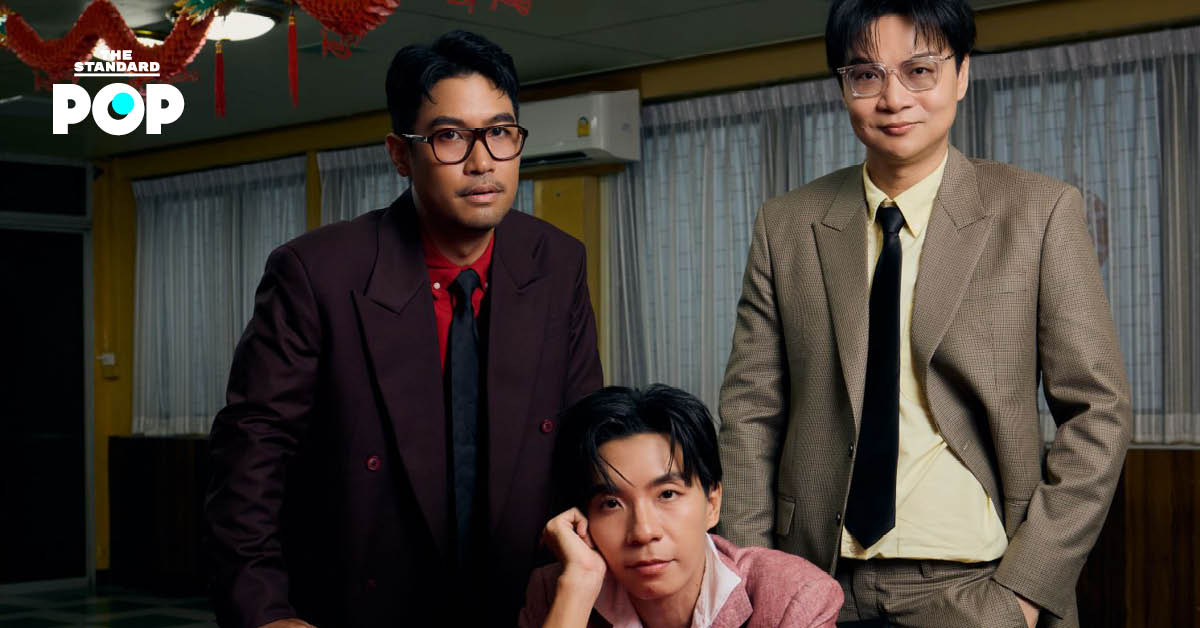ภาพ Lipta และ นะ Polycat ในบรรยากาศงานเลี้ยงจีนจากมิวสิกวิดีโอเพลง ‘ว่าไงเพื่อนรัก’