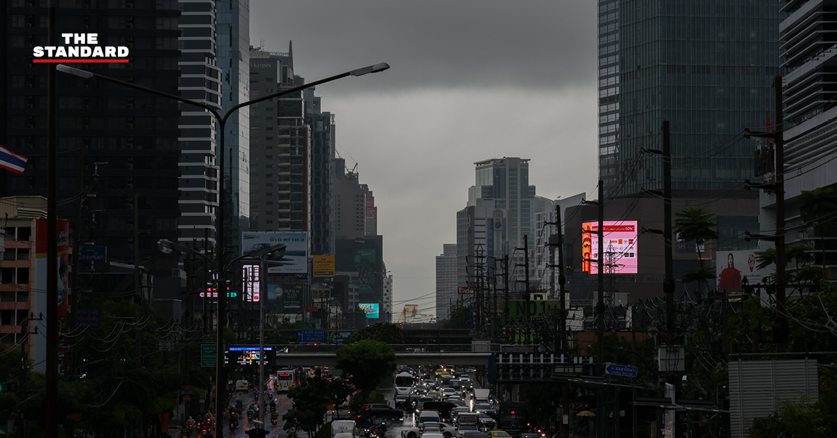 ภาพประกอบแสดงสภาพอากาศฝนตกหนักและลมกระโชกแรง