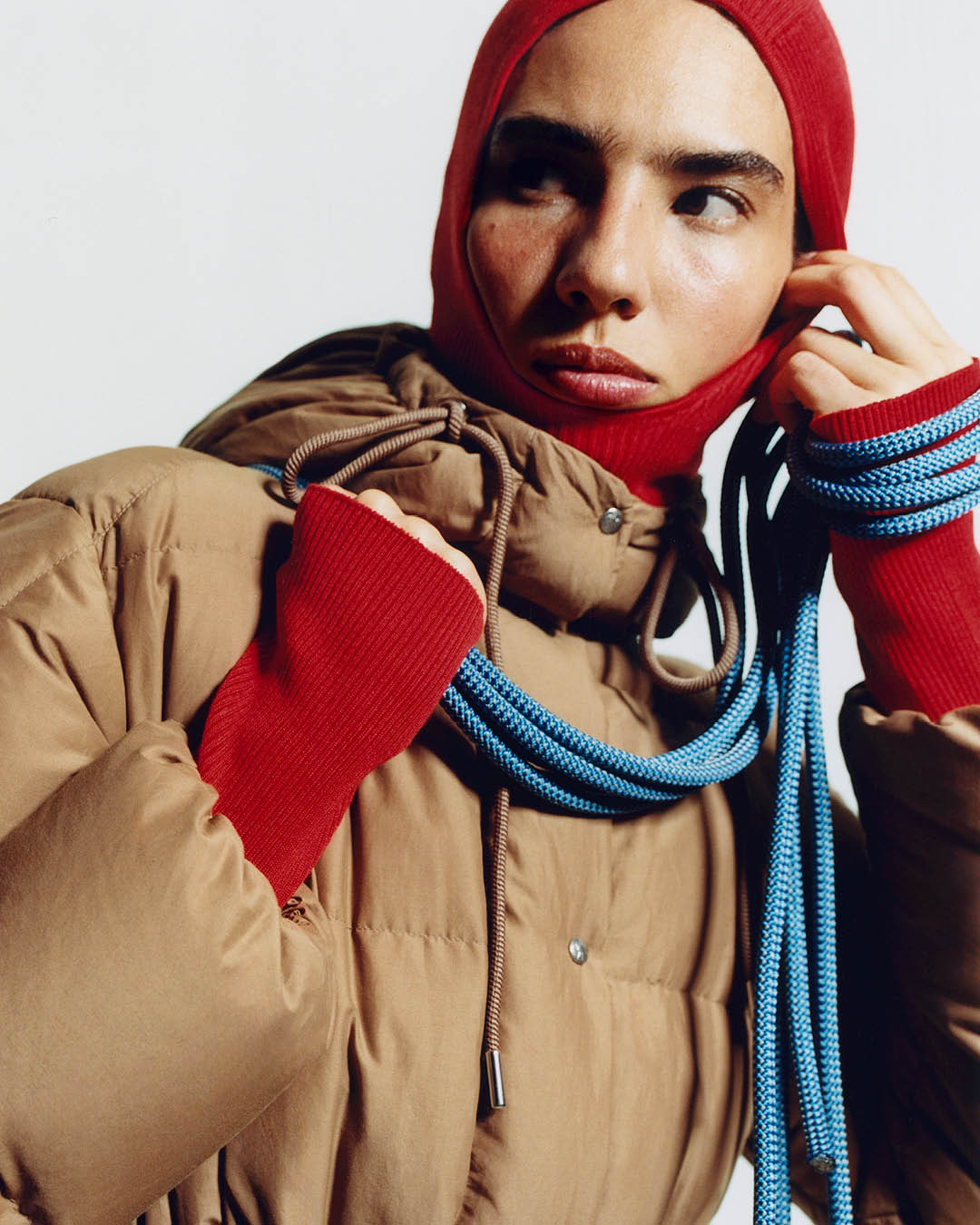 ภาพเสื้อแจ็กเกตจากคอลเล็กชัน Moncler Re/Icons ที่นำผลงานในอาร์ไคฟ์มาตีความใหม่ 4