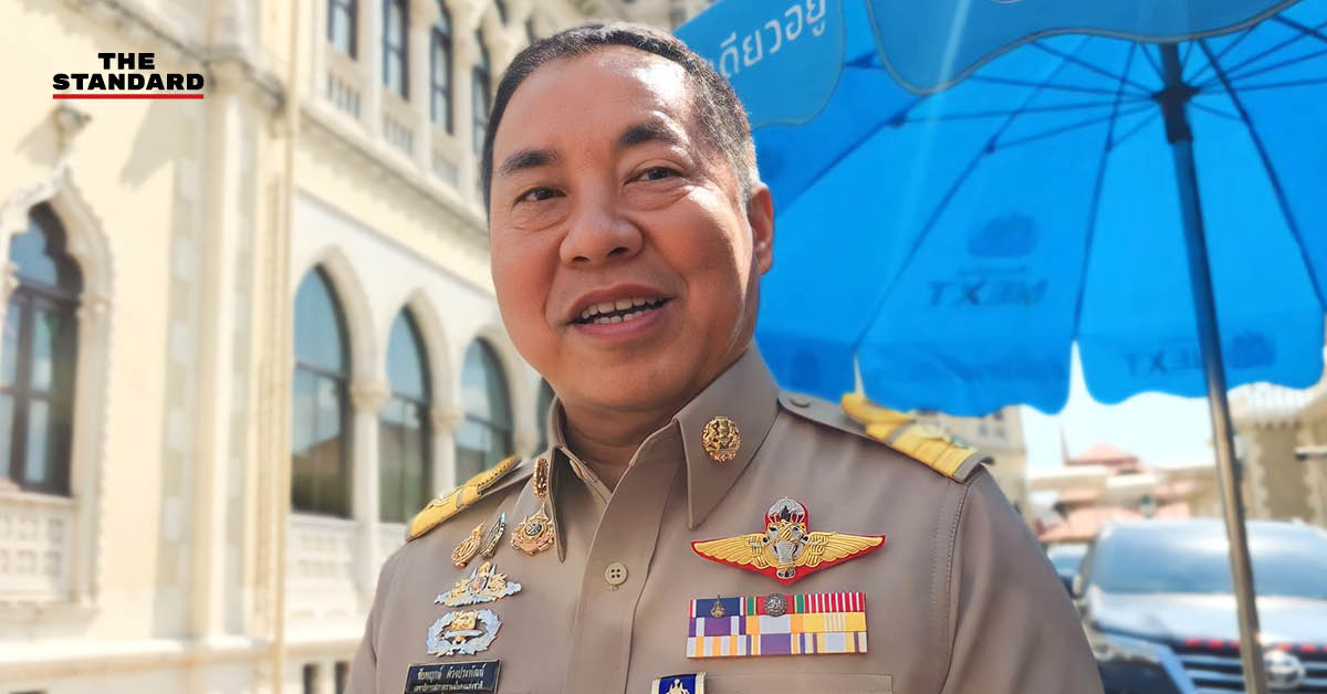 พล.อ. ชัยพฤกษ์ ด้วงประพัฒน์ เลขาธิการสภาความมั่นคงแห่งชาติ ให้สัมภาษณ์สื่อมวลชน