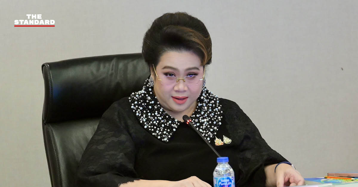 ศุภมาส อิศรภักดี รัฐมนตรีประจำสำนักนายกรัฐมนตรี แถลงผลงาน สคบ. คืนเงินผู้บริโภคและมาตรการช่วยน้ำท่วม