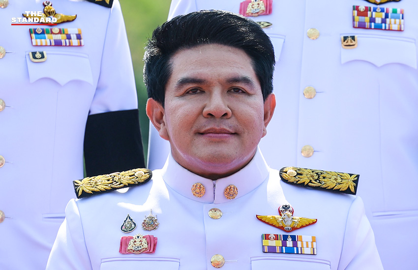 ภาพกลุ่มพรรคร่วมฝ่ายค้านยื่นญัตติอภิปรายไม่ไว้วางใจรัฐบาล พร้อมข้อกล่าวหา ‘เสแสร้งรักชาติ-ฉวยโอกาสบนวิกฤต’ 13