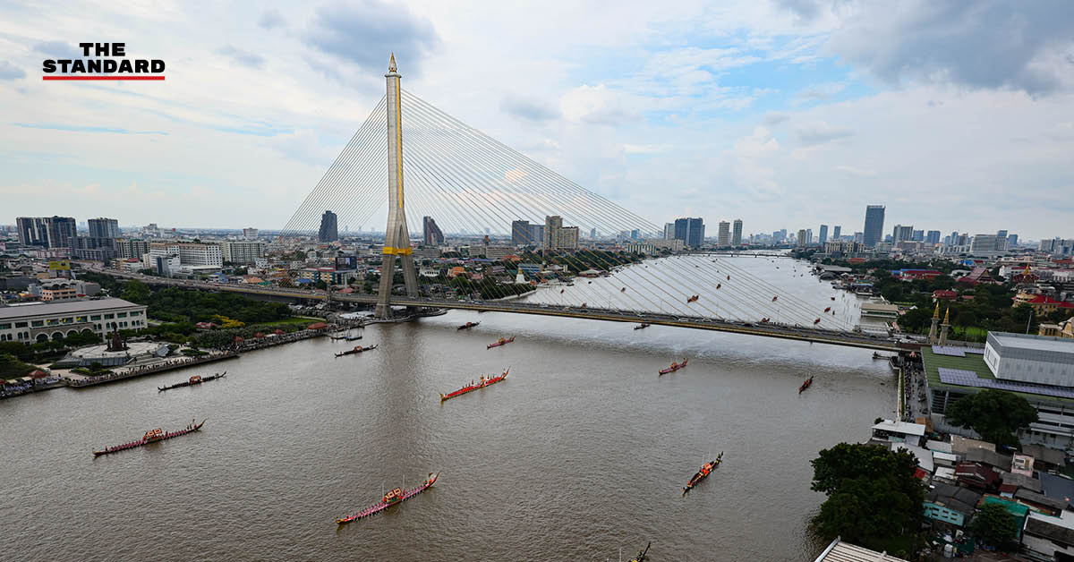 ภาพการฝึกซ้อมใหญ่เสมือนจริงของขบวนพยุหยาตราทางชลมารคกลางแม่น้ำเจ้าพระยา
