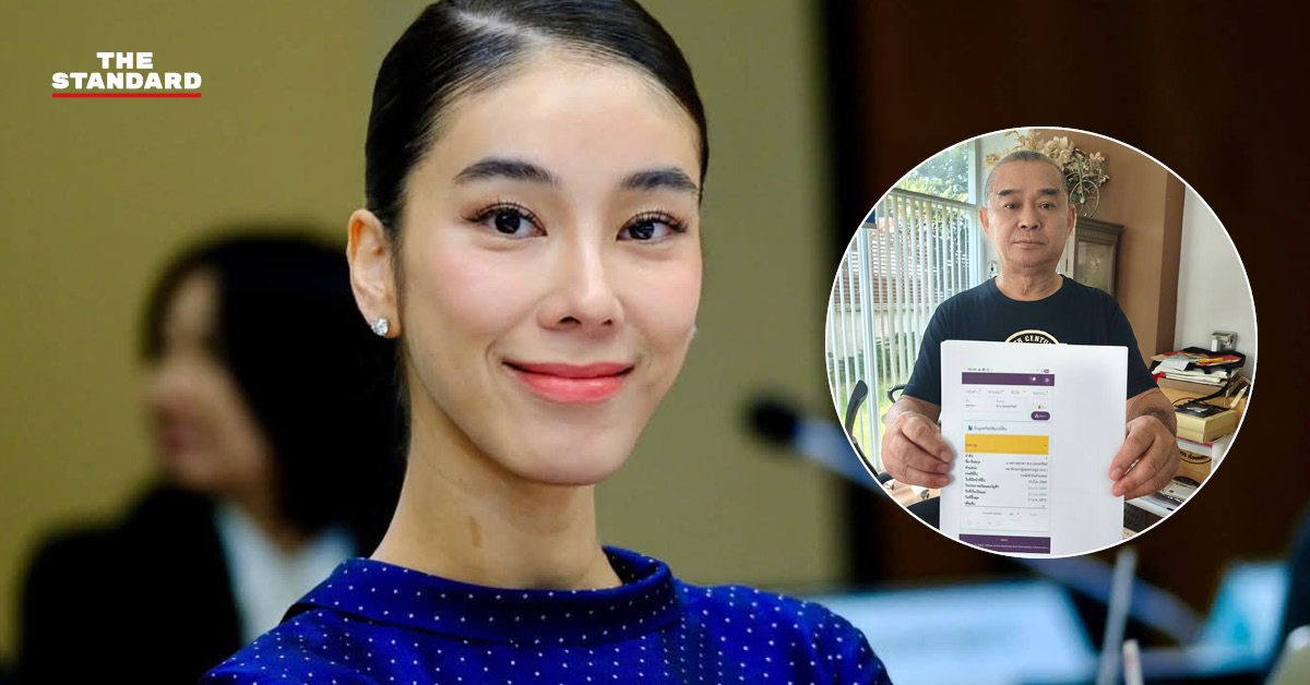 เรืองไกร ลีกิจวัฒนะ อดีตสมาชิกวุฒิสภา ให้สัมภาษณ์สื่อ
