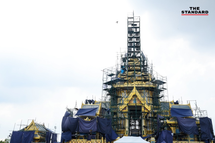 ซาบีดา ไทยเศรษฐ์ ตรวจติดตามความคืบหน้าการจัดสร้างพระเมรุมาศ ณ ท้องสนามหลวง 9