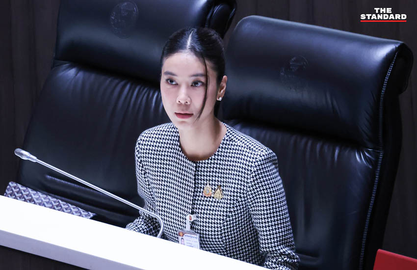 สุชาดา ซาง แทนทรัพย์ เข้าร่วมการประชุมสภาผู้แทนราษฎรตามปกติ 5