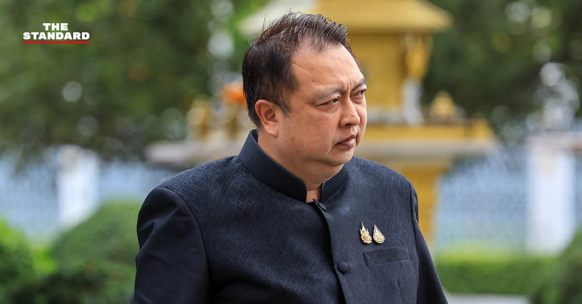 สุชาติ ชมกลิ่น รัฐมนตรีว่าการกระทรวงทรัพยากรธรรมชาติและสิ่งแวดล้อม แถลงข่าวที่ทำเนียบรัฐบาล