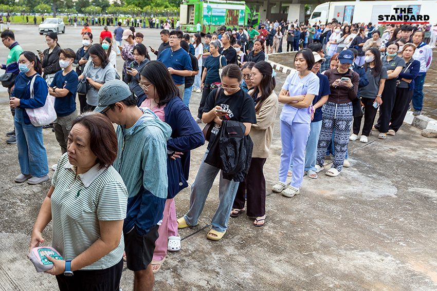 ผู้ประกันตนจำนวนมากต่อคิวรอใช้สิทธิเลือกตั้งบอร์ดประกันสังคมที่ศูนย์ประชุมฯ เชียงใหม่ 7