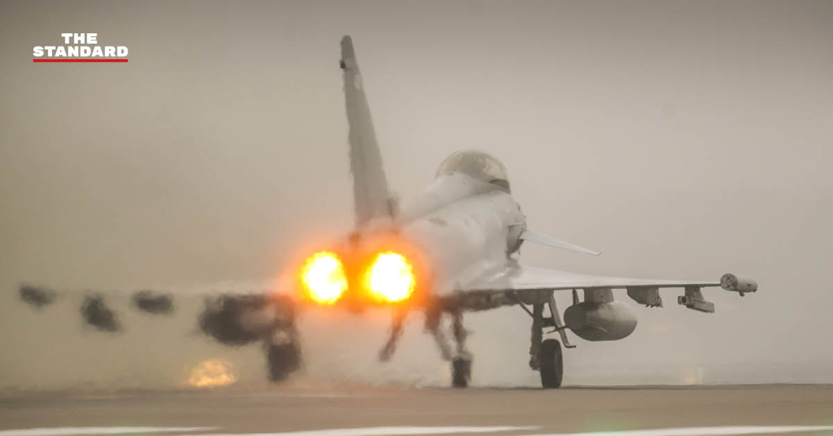 เครื่องบินขับไล่ Eurofighter Typhoon ของกองทัพอากาศอังกฤษขณะทะยานขึ้นบิน