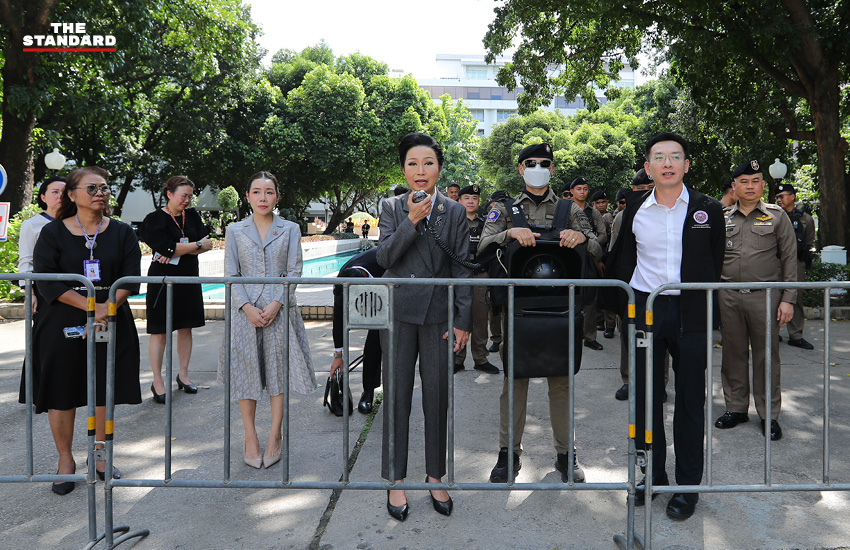 กลุ่มนักศึกษาอุเทนถวายรวมตัวชุมนุมหน้ากระทรวง อว. เพื่อคัดค้านการย้ายสถานศึกษา 3