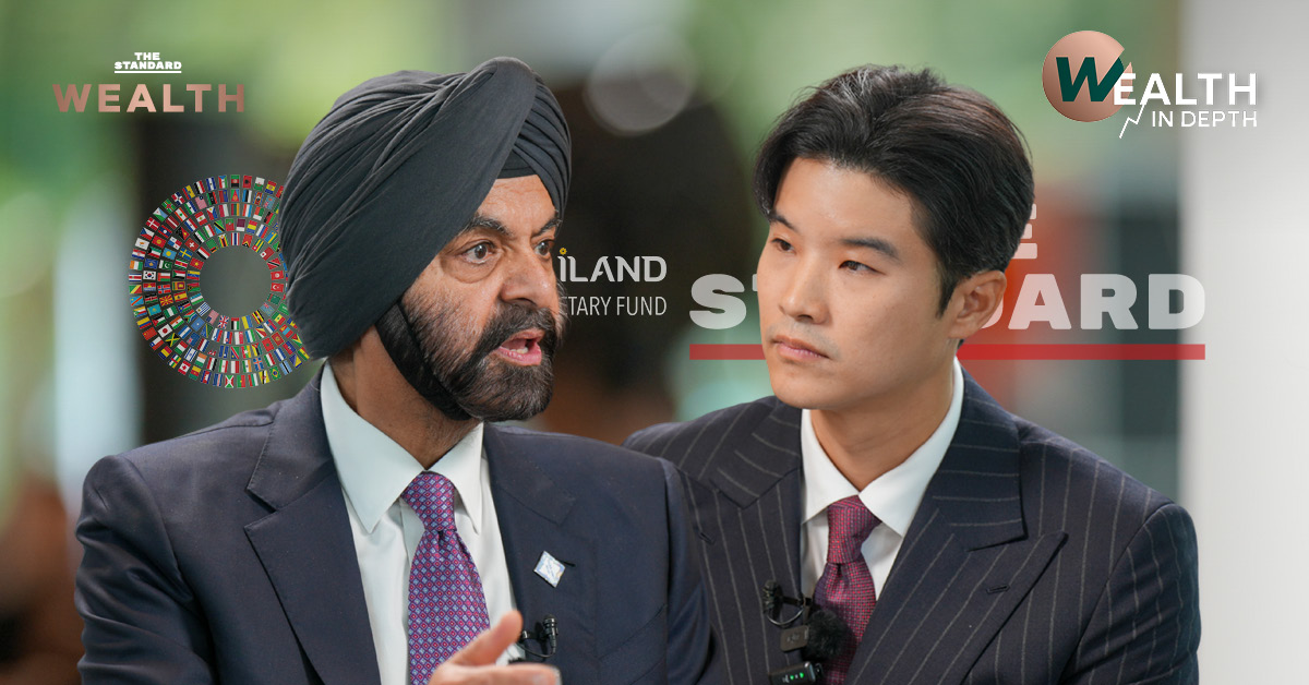 ภาพ Ajay Banga ประธานธนาคารโลก และ เคน นครินทร์ วนกิจไพบูลย์ จาก THE STANDARD พร้อมข้อความเกี่ยวกับ AI และงานคนรุ่นใหม่